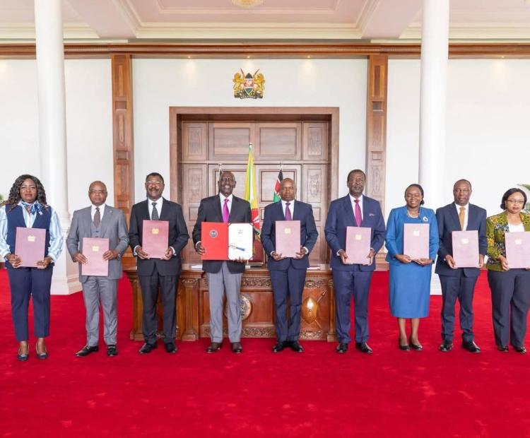H.E President William Ruto and ministry officials during the signing ceremony of the Forest Conservation and Management Act to law.